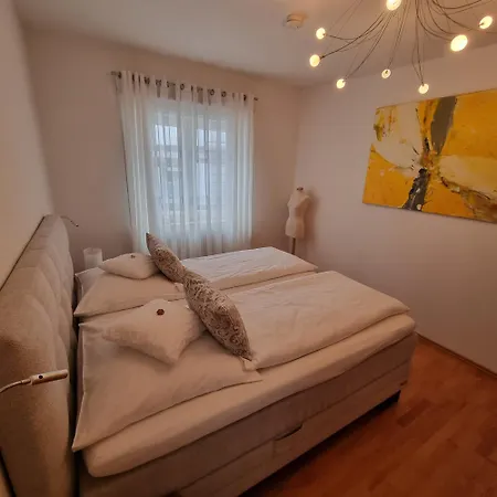 Janus Altstadt-hameln Haus 2 Inklusive Parkplatz - Mit Und Ohne Terrasse Oder Loggia * Хамельн